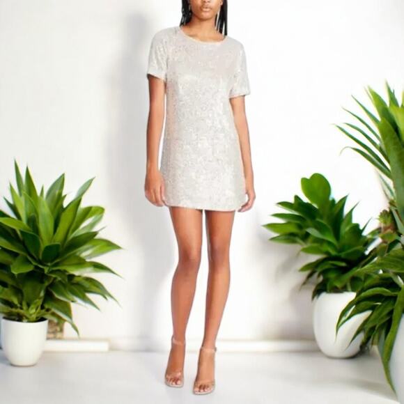 NWT - Generation Love Donna Sequin Mini Dress Size: S in Color Shell